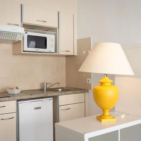 Apartment Climatise Pour 3 Pers, A 50m De La Plage, Centre-ville Saint-raphael, Wifi, Parking Dispo - Fr-1-466a-38 Saint-Raphael (Var)